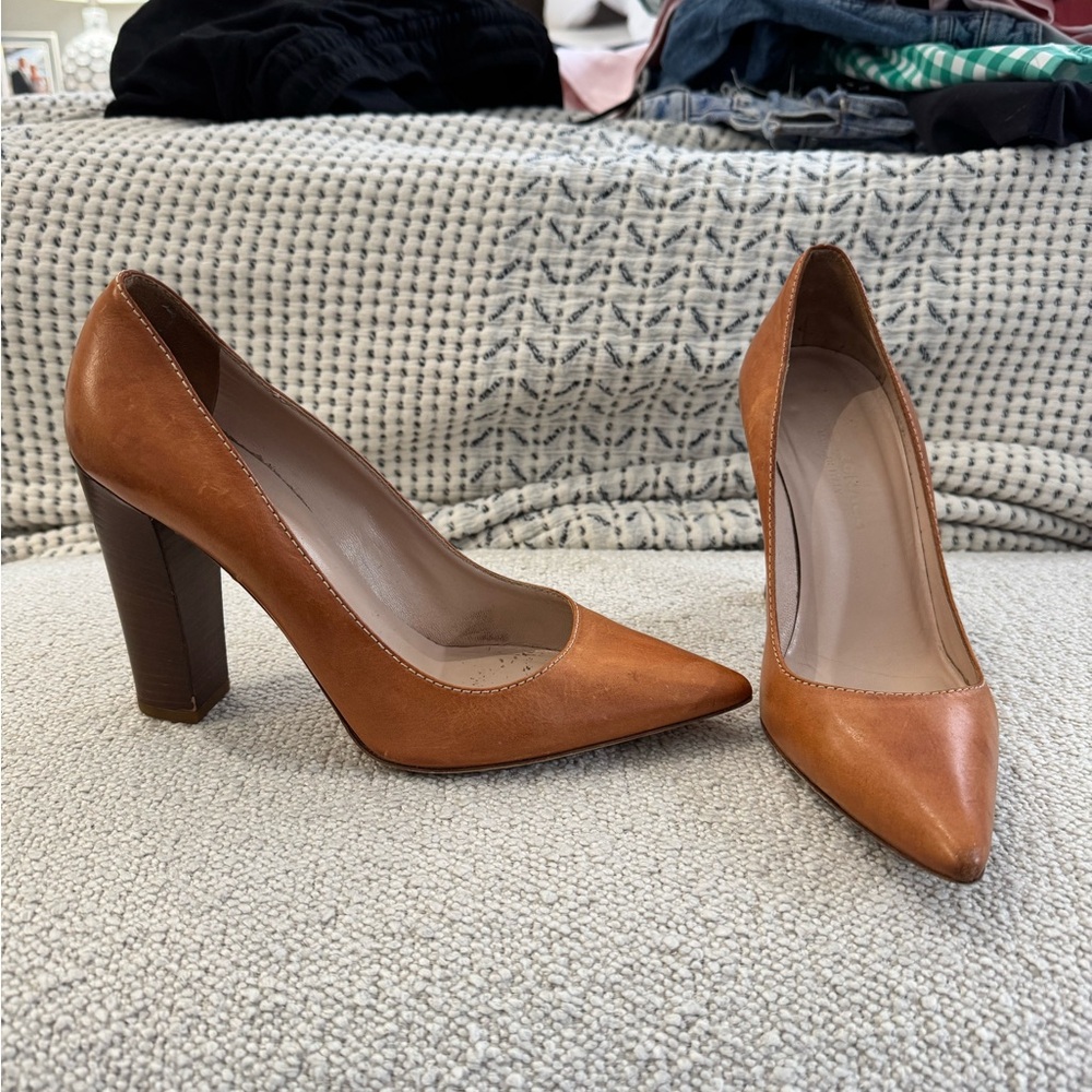 Club Monaco Tan Block Heel Pumps